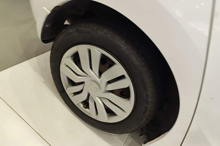 Used Honda Fit 2016 1.5L LX CVT Comfort Model Exterior 5