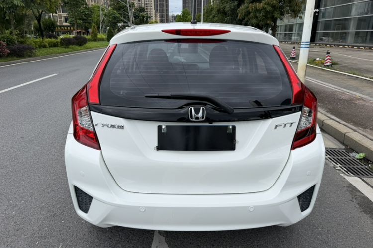 Used Honda Fit 2016 1.5L LXS CVT Comfort Sunroof Version Exterior 5