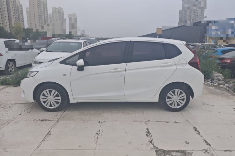 Used Honda Fit 2016 1.5L LX CVT Comfort Model Exterior 6