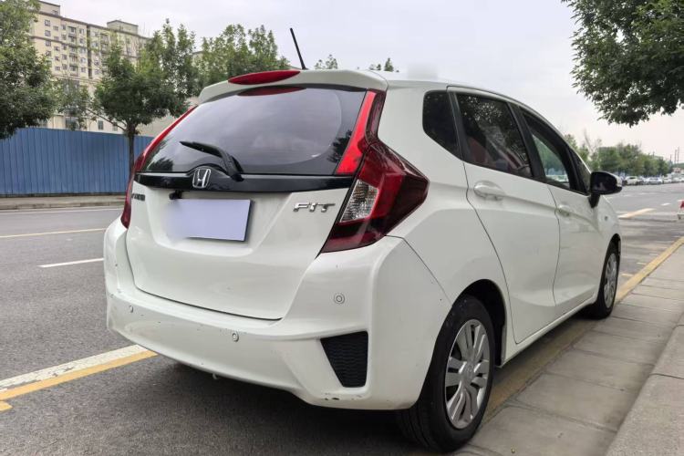 Used Honda Fit 2016 1.5L LXS CVT Comfort Sunroof Version Exterior 6