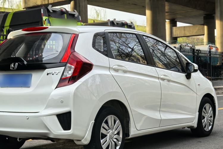 Used Honda Fit 2016 1.5L LXS CVT Comfort Sunroof Version Exterior 7