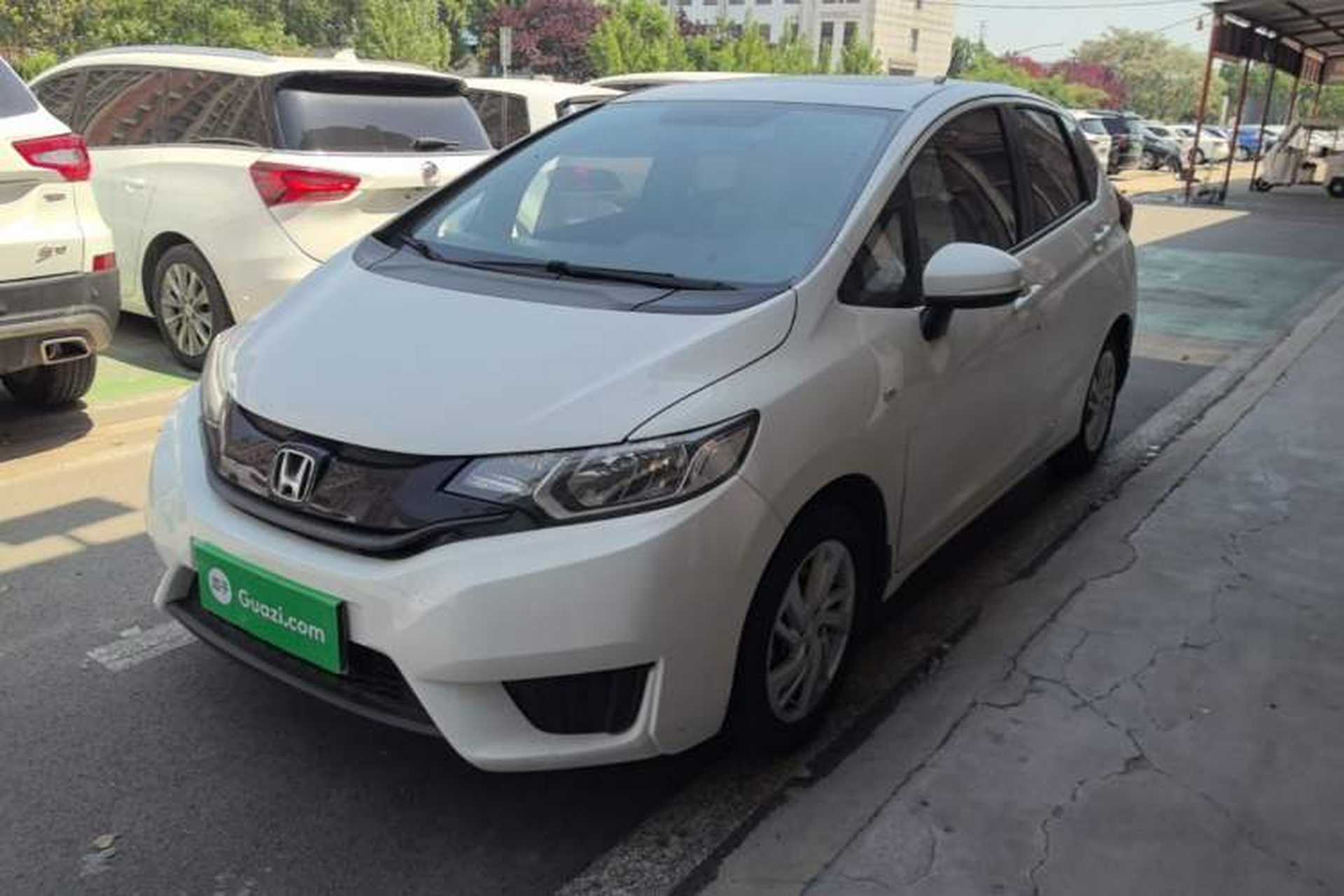 Used Honda Fit 2016 1.5L LXS CVT Comfort Sunroof Version Front Left 45 Deg