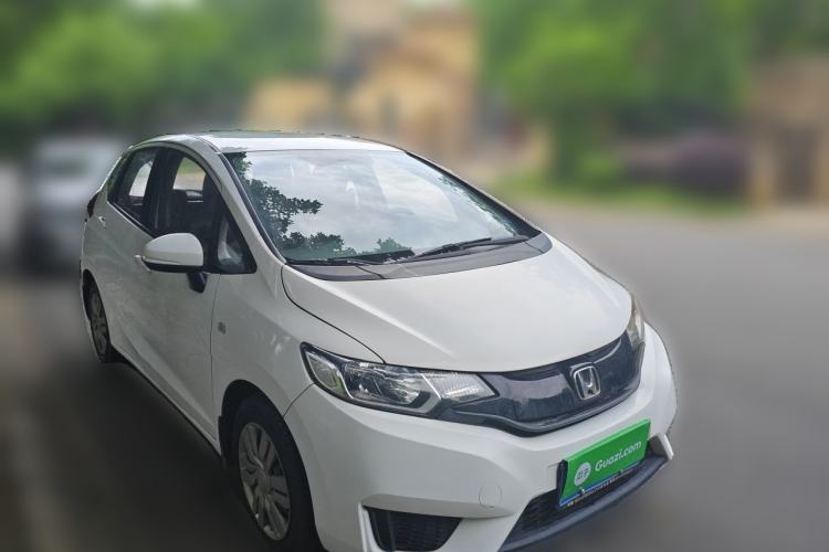 Used Honda Fit 2016 1.5L LX CVT Comfort Model Front Right 45 Deg