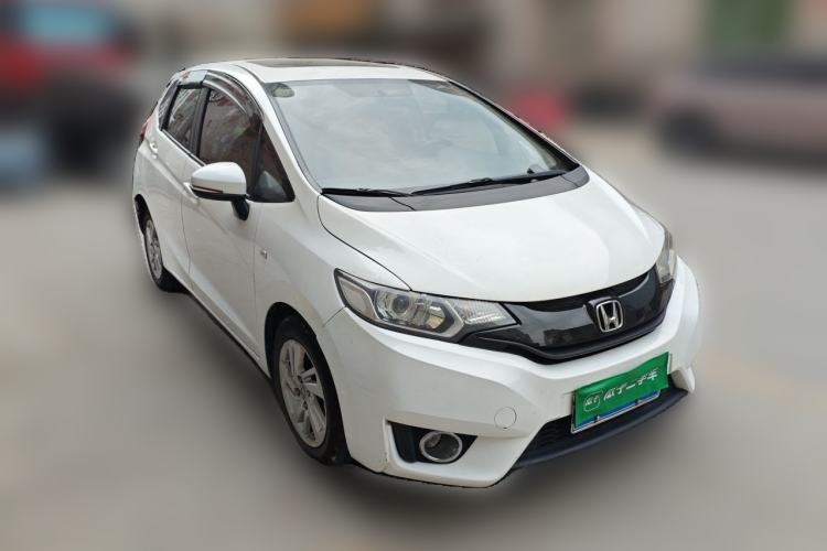 Used Honda Fit 2016 1.5L LXS CVT Comfort Sunroof Version Front Right 45 Deg