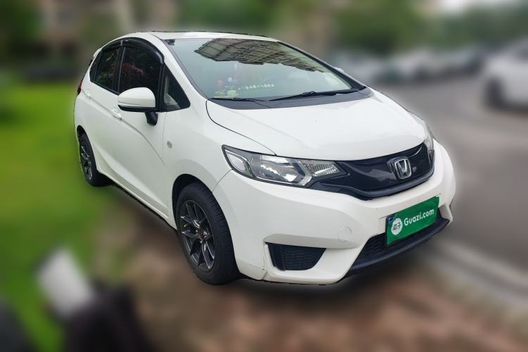 Used Honda Fit 2016 1.5L LXS CVT Comfort Sunroof Version Front Right 45 Deg