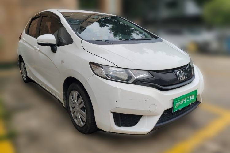 Used Honda Fit 2016 1.5L LXS CVT Comfort Sunroof Version Front Right 45 Deg