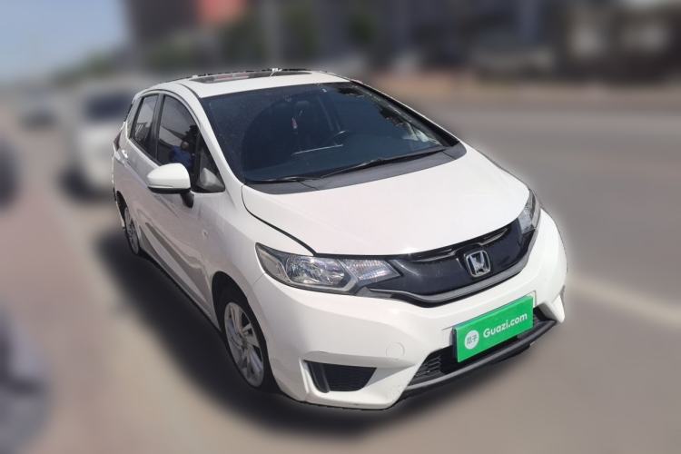 Used Honda Fit 2016 1.5L LXS CVT Comfort Sunroof Version Front Right 45 Deg
