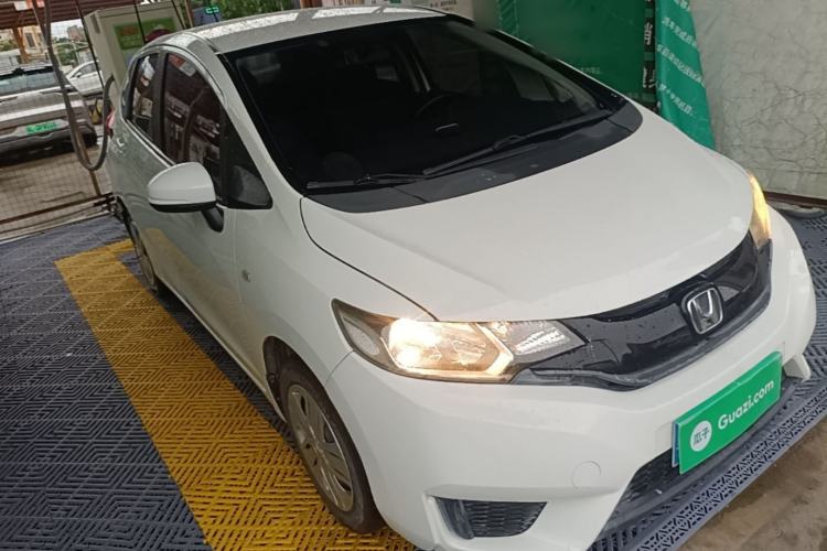 Used Honda Fit 2016 1.5L LX CVT Comfort Model Front Right 45 Deg