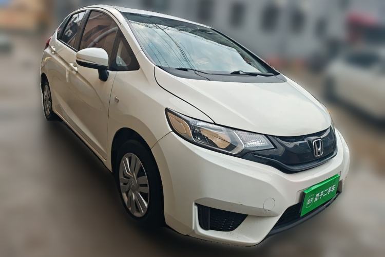Used Honda Fit 2016 1.5L LXS CVT Comfort Sunroof Version Front Right 45 Deg