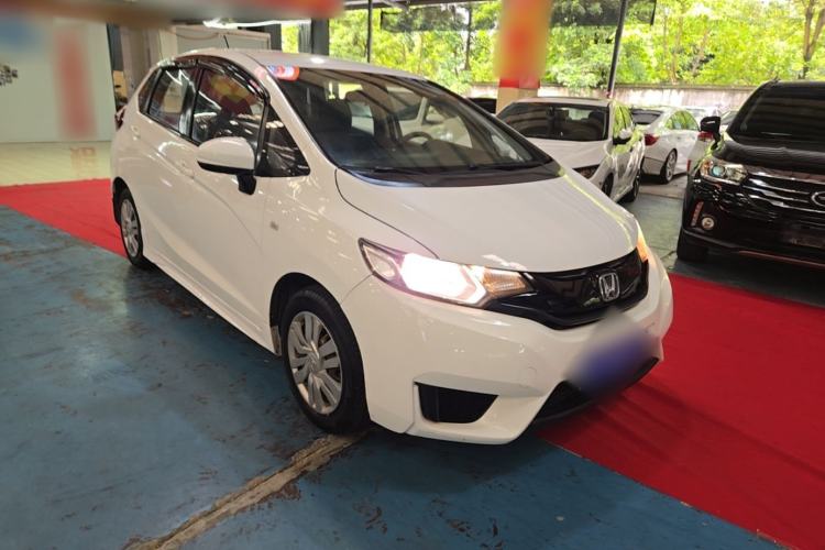 Used Honda Fit 2016 1.5L LX CVT Comfort Model Front Right 45 Deg