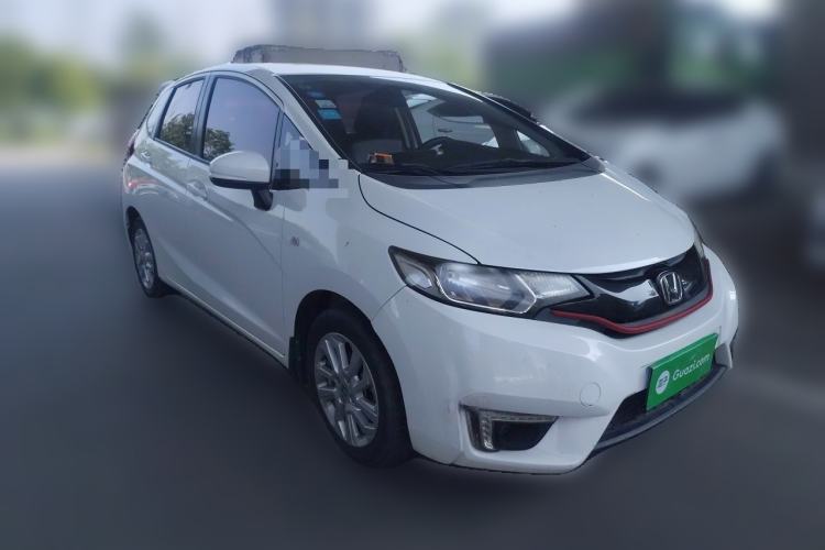 Used Honda Fit 2016 1.5L LXS CVT Comfort Sunroof Version Front Right 45 Deg