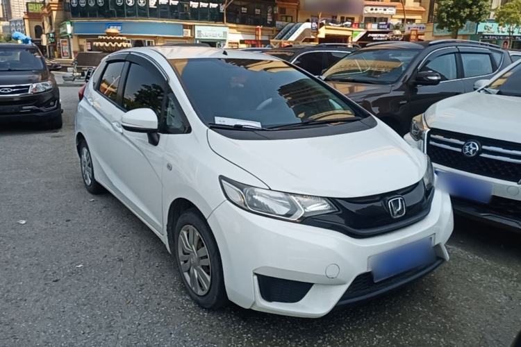 Used Honda Fit 2016 1.5L LX CVT Comfort Model Front Right 45 Deg