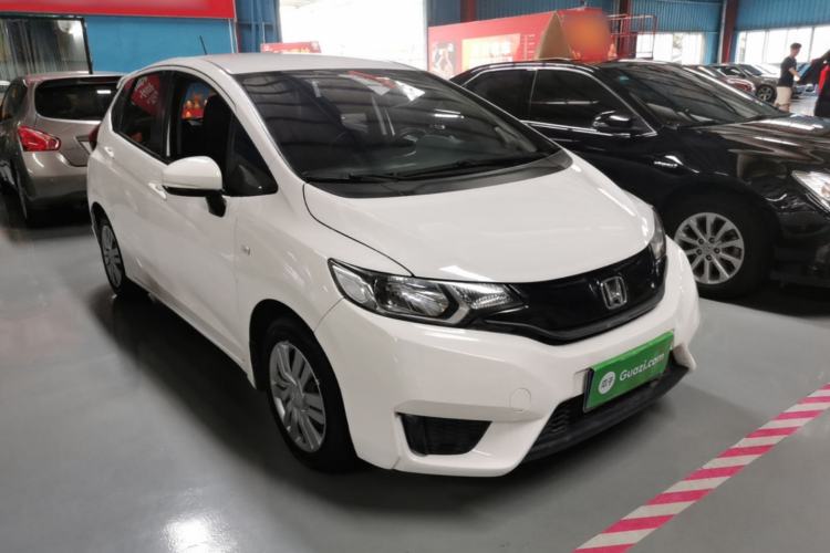 Used Honda Fit 2016 1.5L LX CVT Comfort Model Front Right 45 Deg