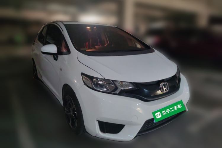 Used Honda Fit 2016 1.5L SES CVT Fashion Sunroof Edition Front Right 45 Deg