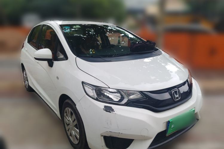 Used Honda Fit 2016 1.5L LXS CVT Comfort Sunroof Version Front Right 45 Deg