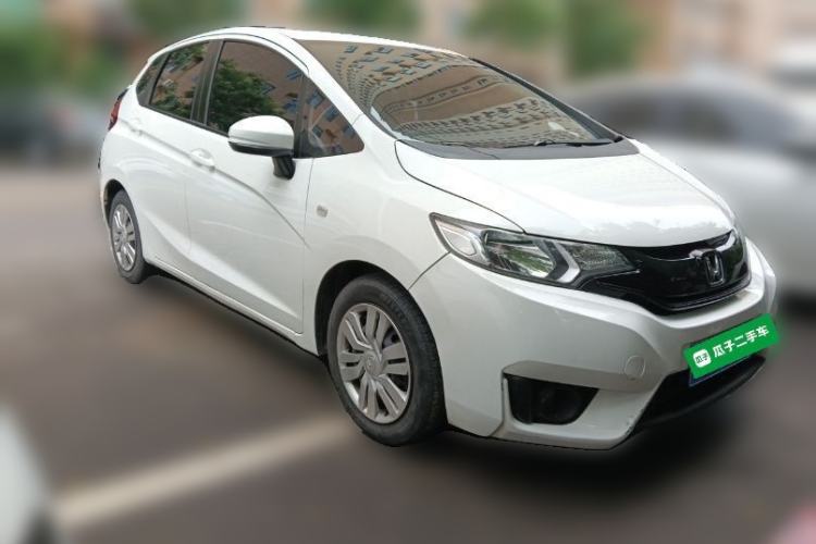 Used Honda Fit 2016 1.5L LXS CVT Comfort Sunroof Version Front Right 45 Deg