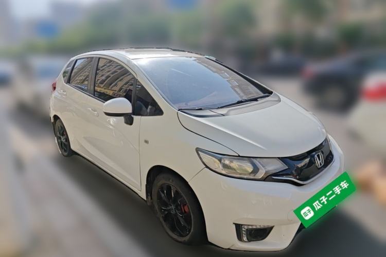 Used Honda Fit 2016 1.5L LXS CVT Comfort Sunroof Version Front Right 45 Deg