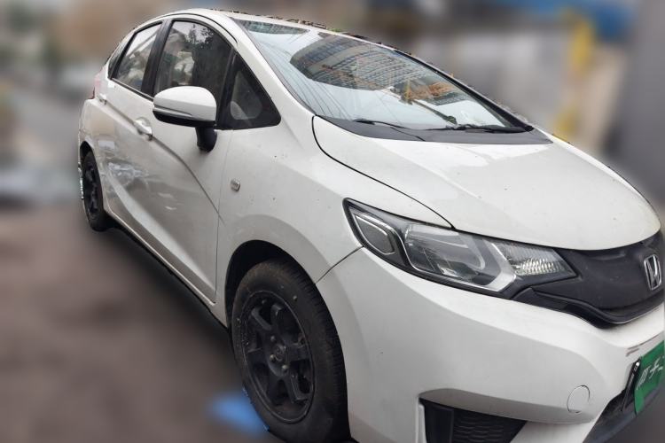 Used Honda Fit 2016 1.5L LX CVT Comfort Model Front Right 45 Deg