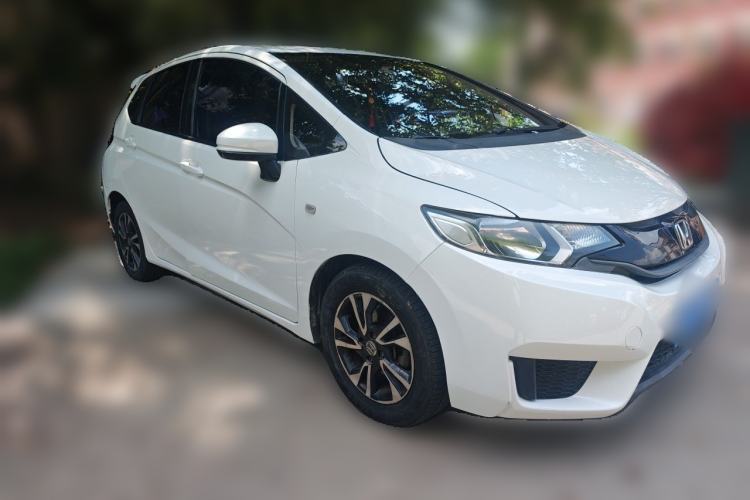 Used Honda Fit 2016 1.5L LXS CVT Comfort Sunroof Version Front Right 45 Deg
