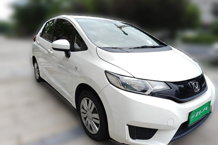 Used Honda Fit 2016 1.5L LXS CVT Comfort Sunroof Version Front Right 45 Deg