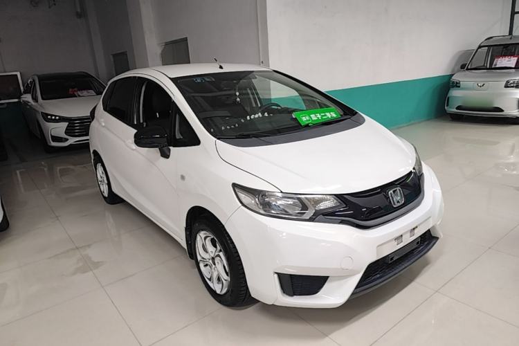 Used Honda Fit 2016 1.5L LX CVT Comfort Model Front Right 45 Deg