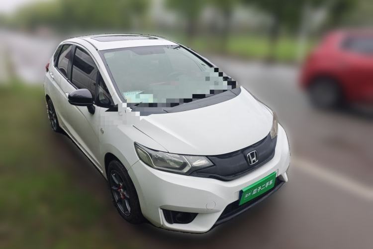 Used Honda Fit 2016 1.5L LXS CVT Comfort Sunroof Version Front Right 45 Deg