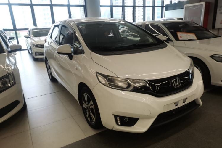 Used Honda Fit 2016 1.5L LX CVT Comfort Model Front Right 45 Deg