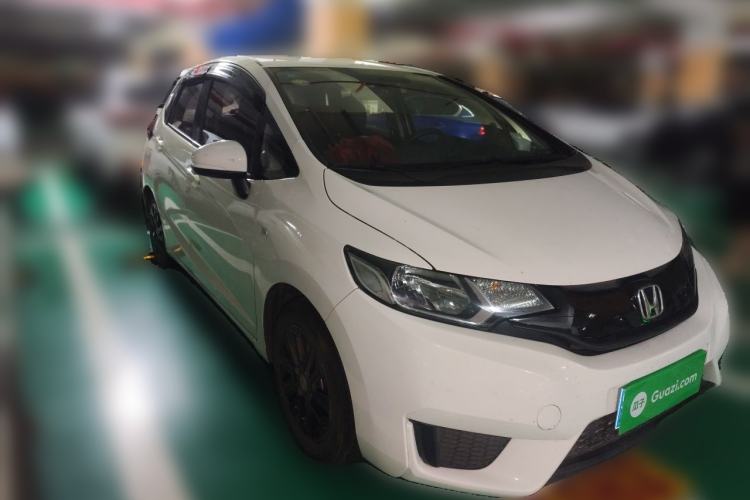Used Honda Fit 2016 1.5L LX CVT Comfort Model Front Right 45 Deg