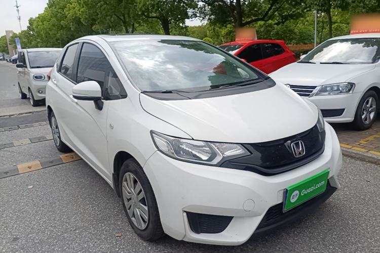 Used Honda Fit 2016 1.5L LXS CVT Comfort Sunroof Version Front Right 45 Deg