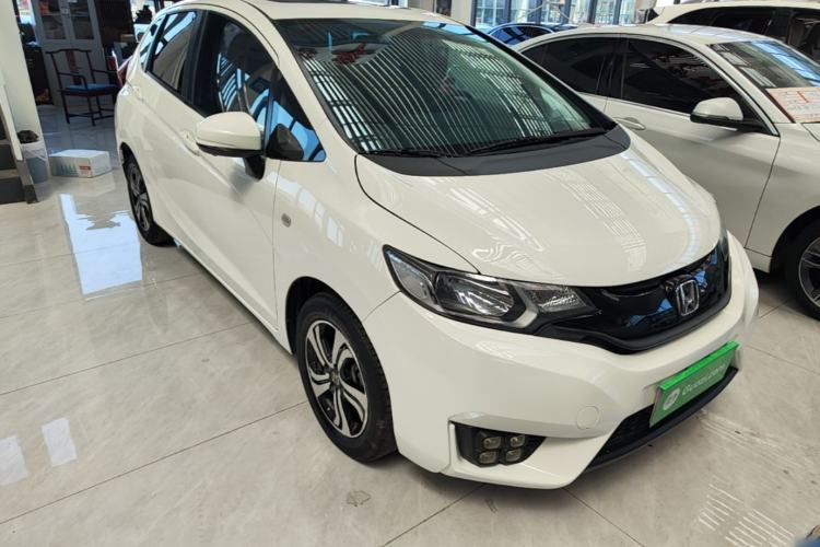 Used Honda Fit 2016 1.5L LXS CVT Comfort Sunroof Version Front Right 45 Deg