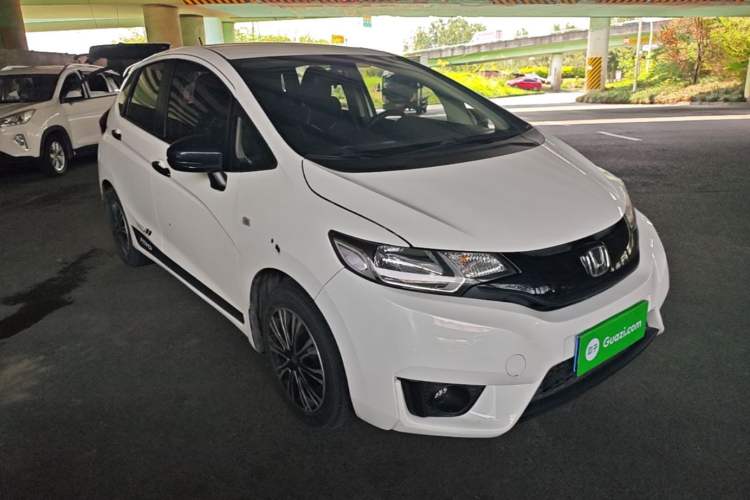 Used Honda Fit 2016 1.5L LX CVT Comfort Model Front Right 45 Deg