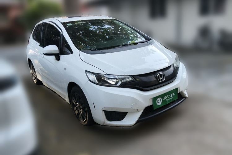 Used Honda Fit 2016 1.5L LXS CVT Comfort Sunroof Version Front Right 45 Deg