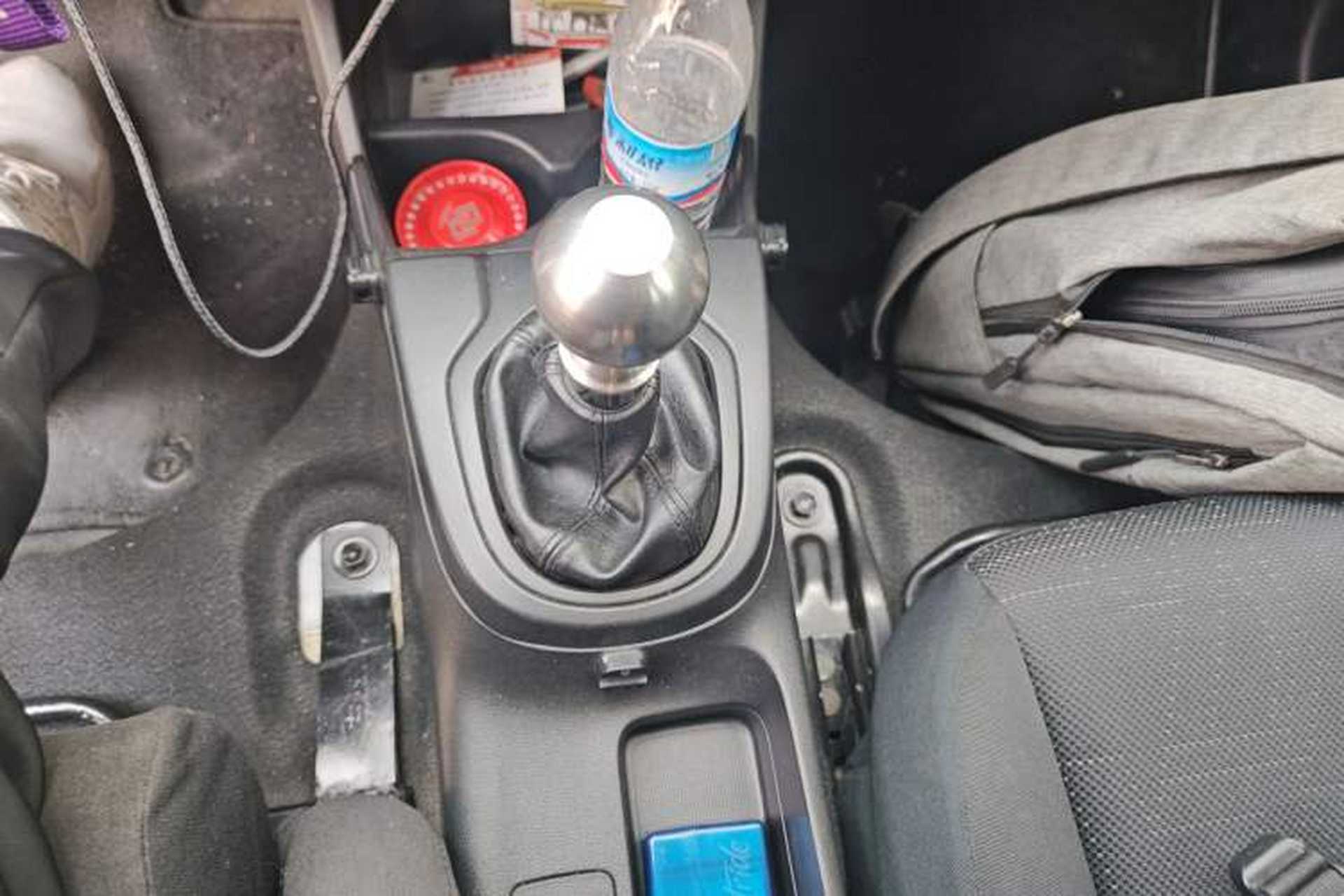 Used Honda Fit 2016 1.5L LX Manual Comfort Model Gear Lever