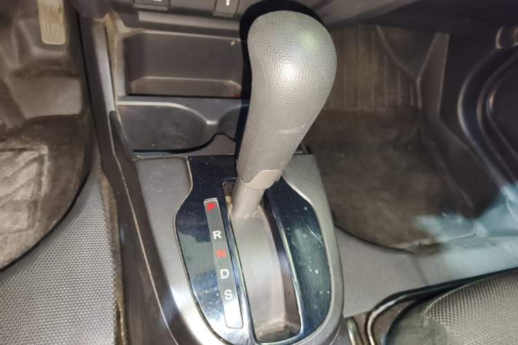 Used Honda Fit 2016 1.5L LXS CVT Comfort Sunroof Version Gear Lever