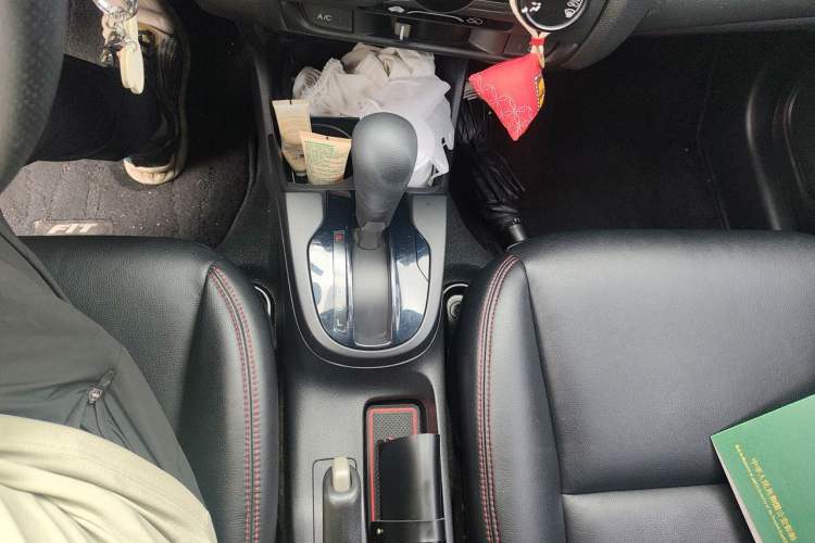 Used Honda Fit 2016 1.5L LXS CVT Comfort Sunroof Version Gear Lever