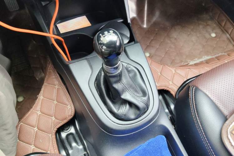 Used Honda Fit 2016 1.5L LX Manual Comfort Model Gear Lever