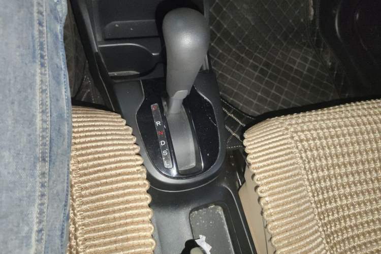 Used Honda Fit 2016 1.5L LXS CVT Comfort Sunroof Version Gear Lever