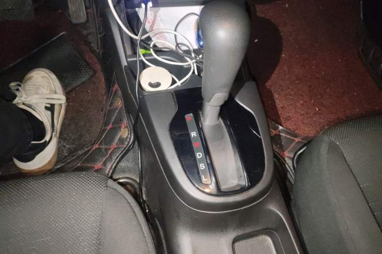 Used Honda Fit 2016 1.5L LXS CVT Comfort Sunroof Version Gear Lever