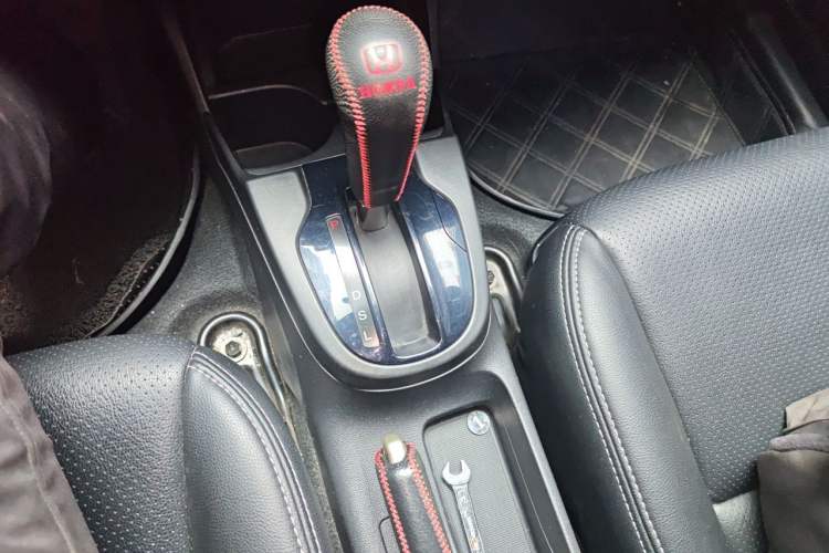 Used Honda Fit 2016 1.5L LXS CVT Comfort Sunroof Version Gear Lever