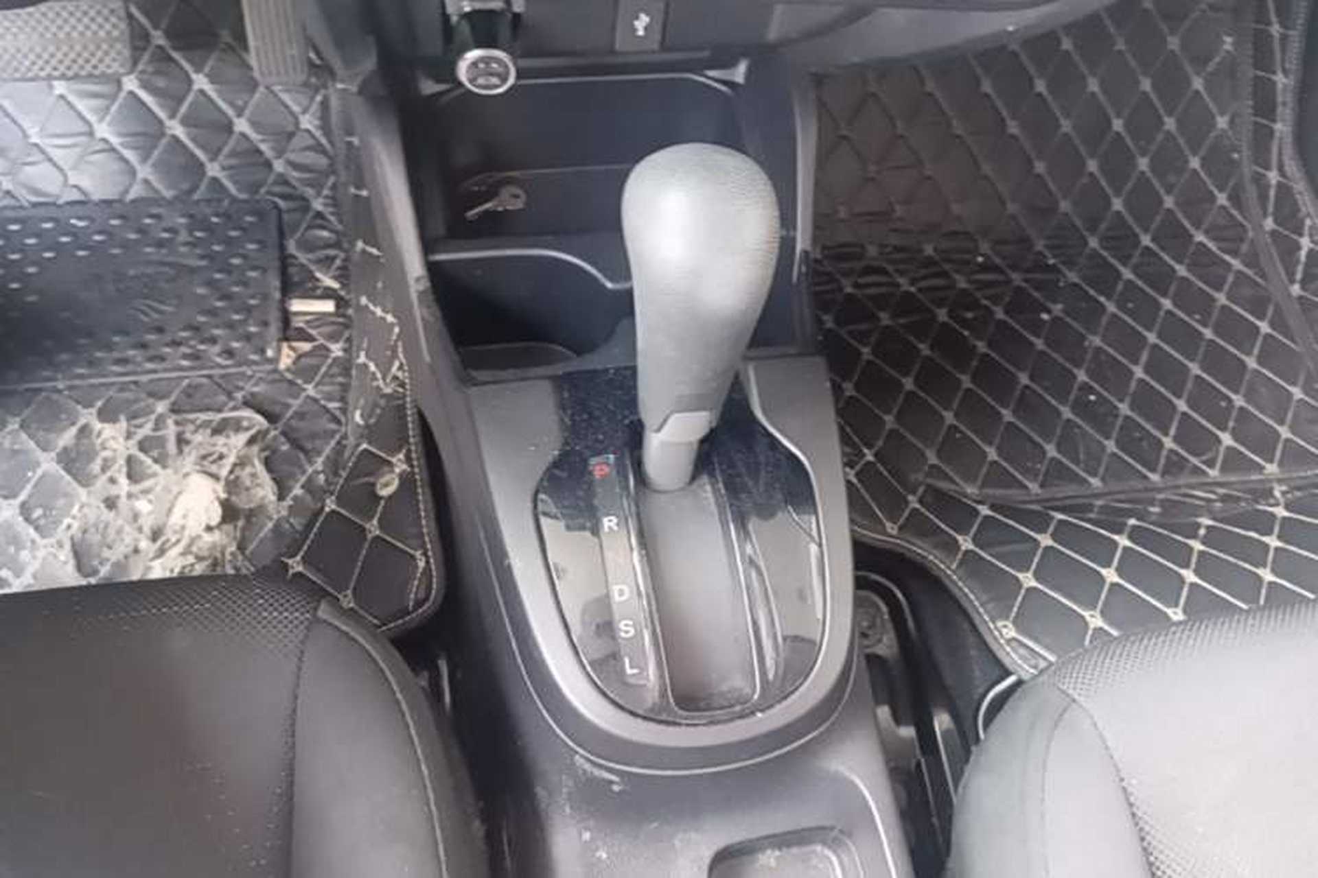 Used Honda Fit 2016 1.5L LX CVT Comfort Model Gear Lever