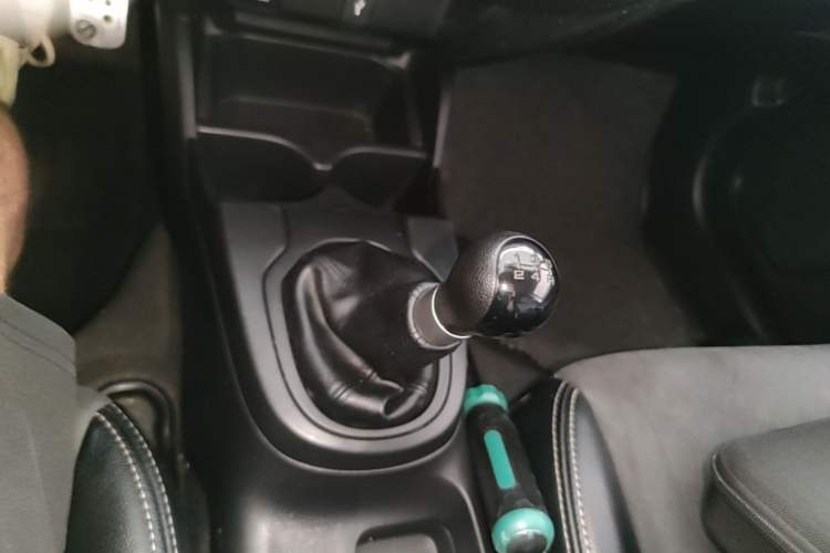 Used Honda Fit 2016 1.5L LX Manual Comfort Model Gear Lever