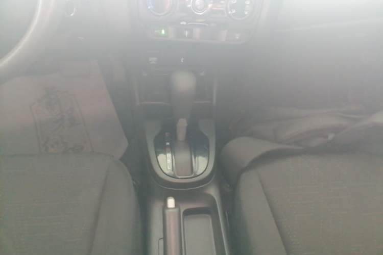 Used Honda Fit 2016 1.5L LXS CVT Comfort Sunroof Version Gear Lever