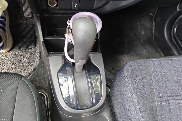 Used Honda Fit 2016 1.5L LXS CVT Comfort Sunroof Version Gear Lever