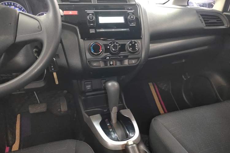 Used Honda Fit 2016 1.5L LXS CVT Comfort Sunroof Version Gear Lever