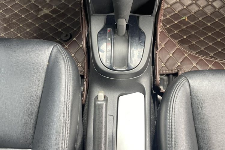 Used Honda Fit 2016 1.5L LX CVT Comfort Model Gear Lever