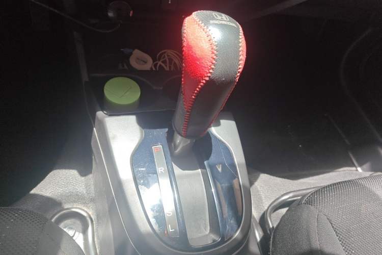 Used Honda Fit 2016 1.5L LXS CVT Comfort Sunroof Version Gear Lever