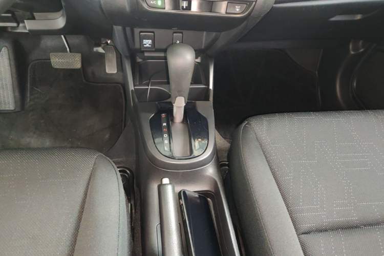 Used Honda Fit 2016 1.5L LXS CVT Comfort Sunroof Version Gear Lever