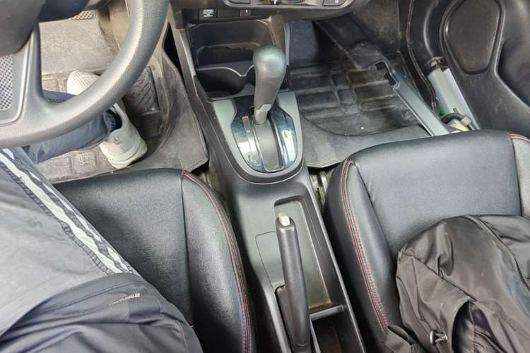 Used Honda Fit 2016 1.5L LXS CVT Comfort Sunroof Version Gear Lever