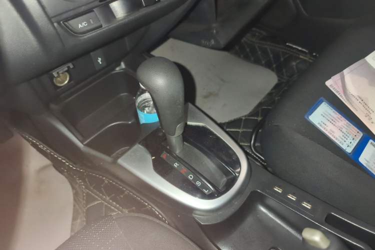 Used Honda Fit 2016 1.5L LXS CVT Comfort Sunroof Version Gear Lever