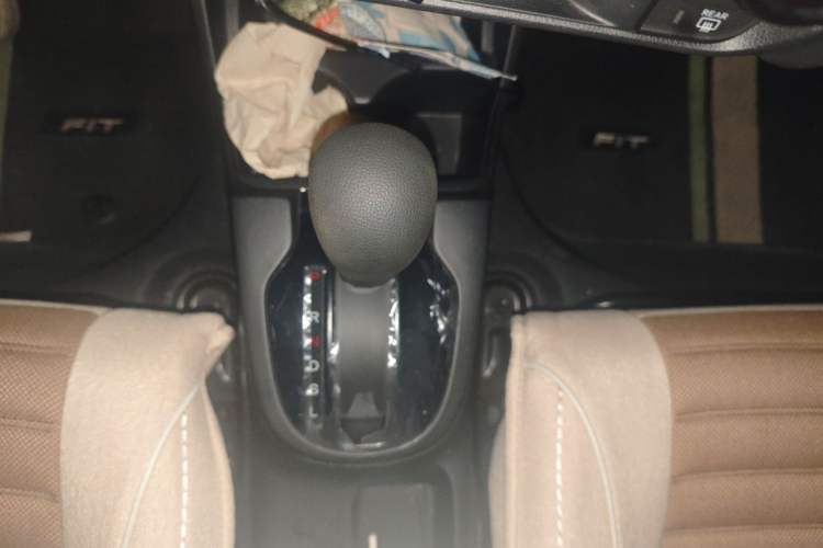 Used Honda Fit 2016 1.5L LXS CVT Comfort Sunroof Version Gear Lever